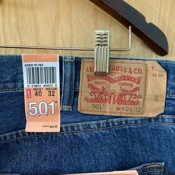 LEVI’S 501 Sz 40 x 32 Jeans Button Fly Straight  Leg NWT - Picture 4 of 9